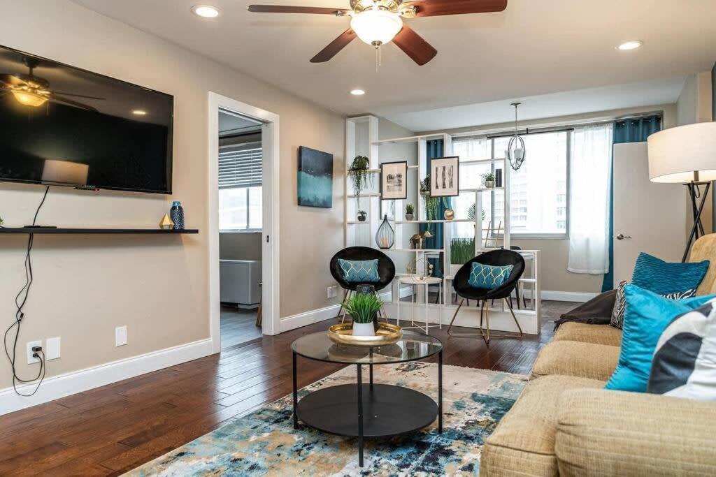 Downtown! 2bd View Onsite Parking King Lm809 Atlanta